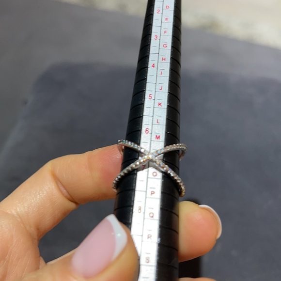 Beautiful ring - Picture 6 of 9